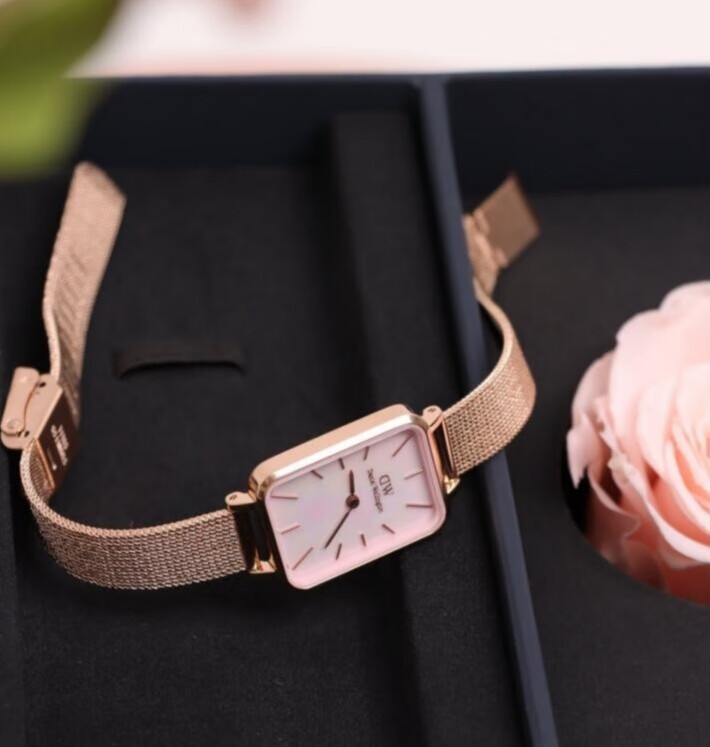 情人节送什么?DW小方表别错过,珠光贝母表盘超好看!的第4张示图 情人节送什么?DW小方表别错过,珠光贝母表盘超好看!的第4张示图