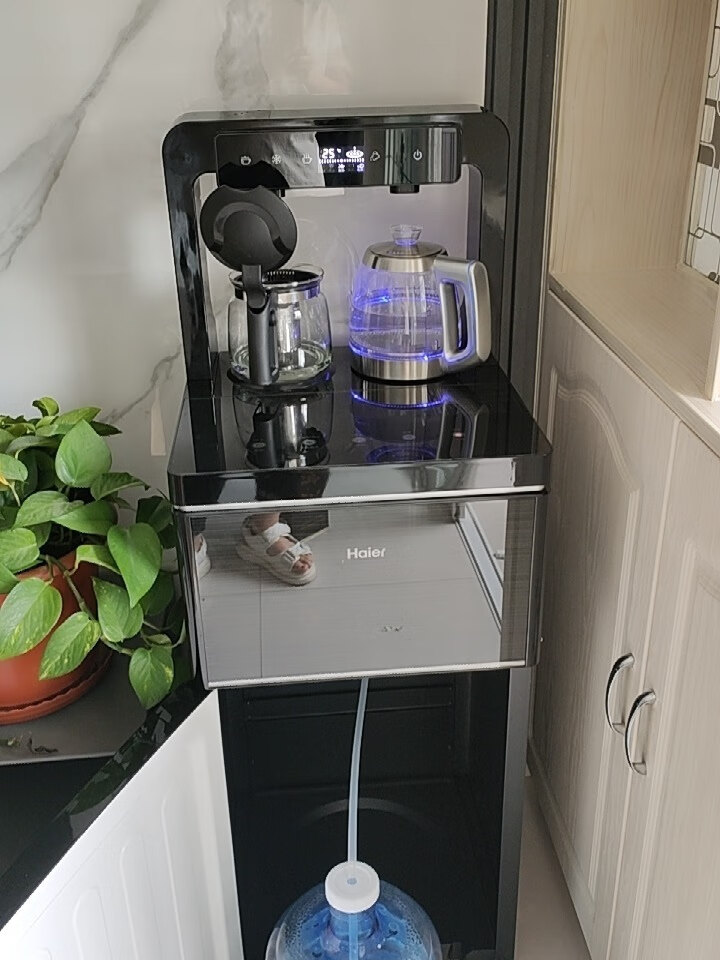 可加热可制冷的海尔智能饮水机：高颜值提高家居档次的第4张示图