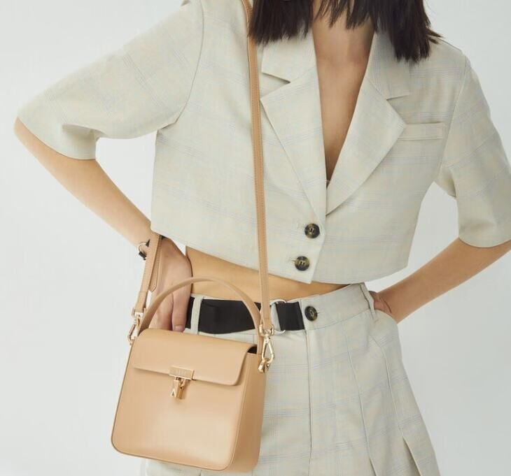 ELLE简约通勤豆腐包推荐，新年要有新包包-JinMo之家