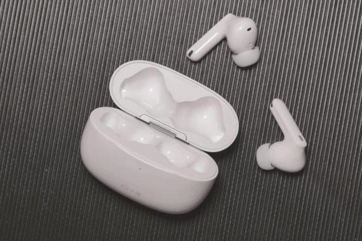 主动降噪入耳即静，小度蓝牙耳机还世界一片宁静的第2张示图