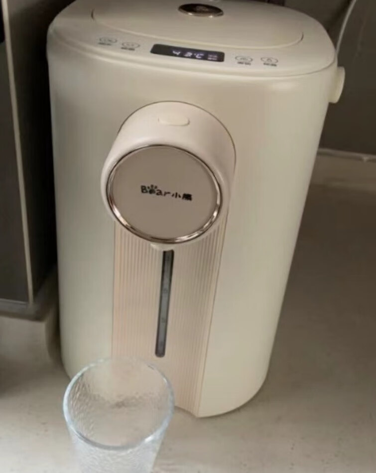 温度随心选！小熊电热水瓶，满足全家人的饮水喜好的第1张示图