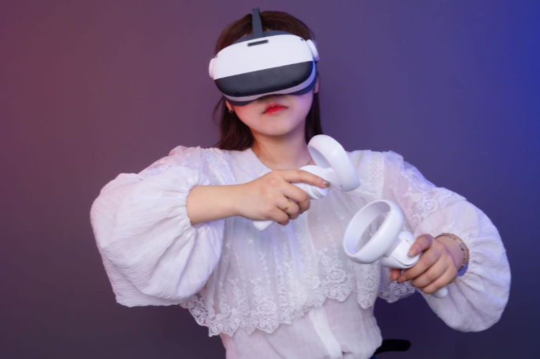 居家游戏也有新体验，VR一体机自由穿梭现实与虚拟之间的第2张示图