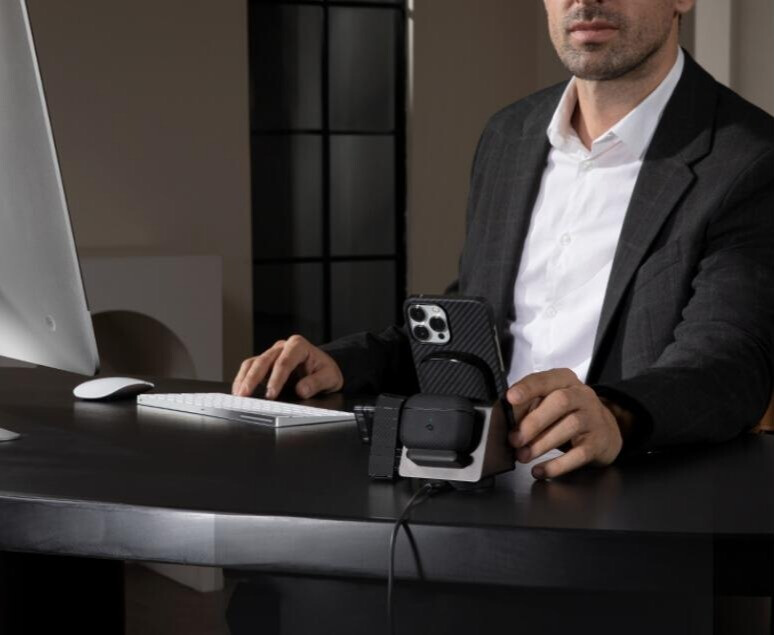 PITAK三合一磁吸无线充电器,集成简约,更高效-JinMo之家