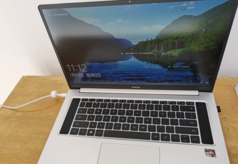 荣耀MagicBook 16 Pro评测：高性能轻薄本的第3张示图