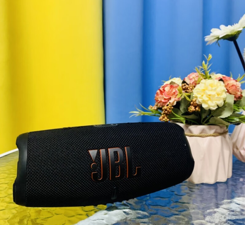 适合在户外听的JBL音箱！实属便携届的“扛把子”的第6张示图