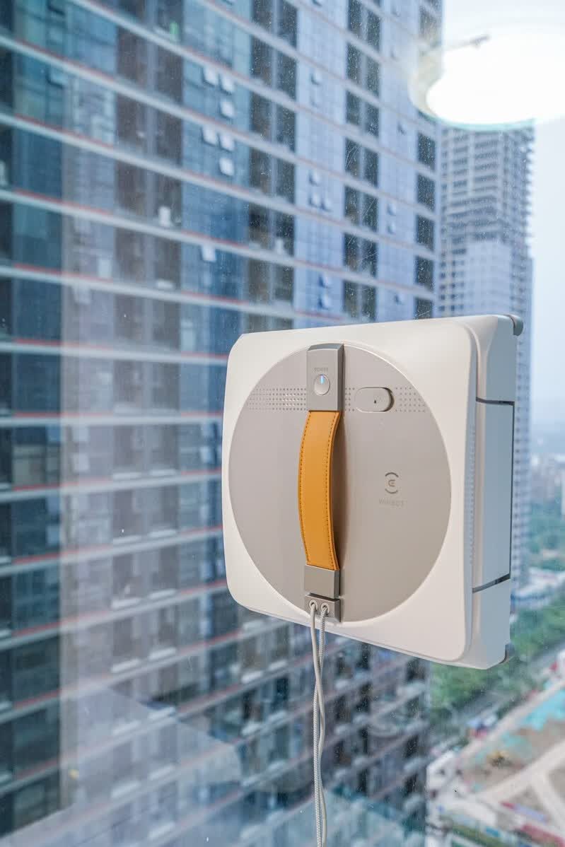 别让玻璃成了家居清洁的死角，擦窗机器人派上大用处的第5张示图