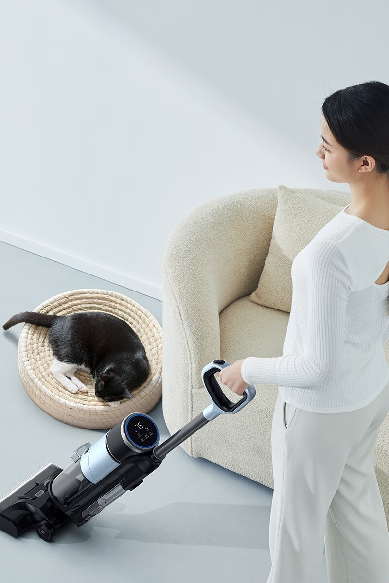 地面清洁不用一遍又一遍，洗地机一遍就搞定了的第2张示图