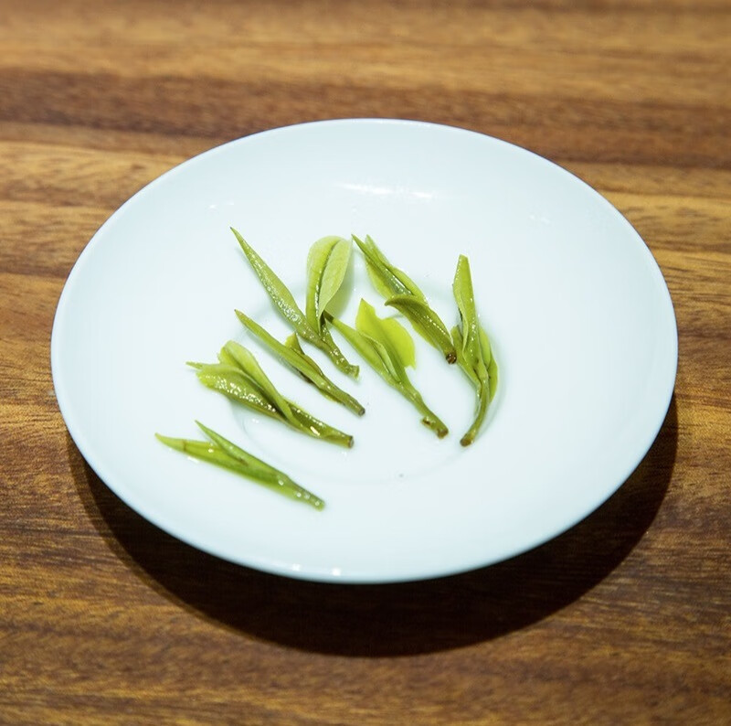 久泡不苦涩,口感清淡,这就是极白安吉白茶-JinMo之家