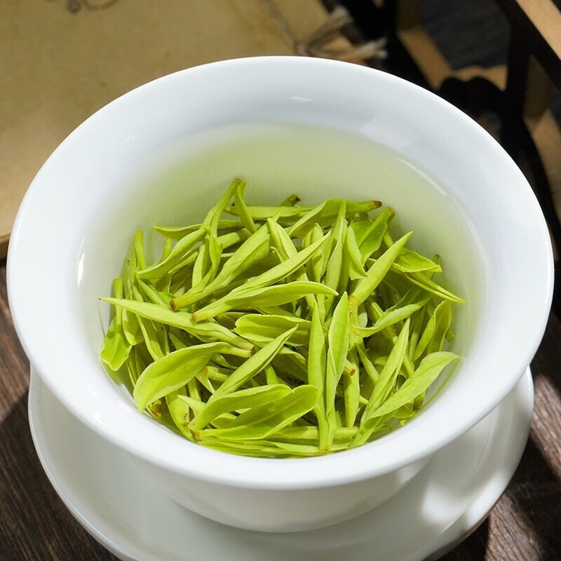 极白皇冠明前精品绿茶,用高品质诠释茶之精华的第5张示图 极白皇冠明前精品绿茶,用高品质诠释茶之精华的第5张示图