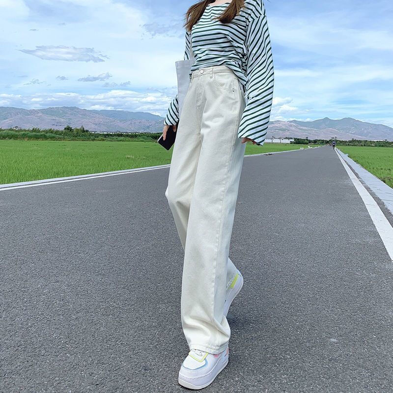 从春天火到夏天的“白裤子”，这么搭上衣优雅又高级的第2张示图