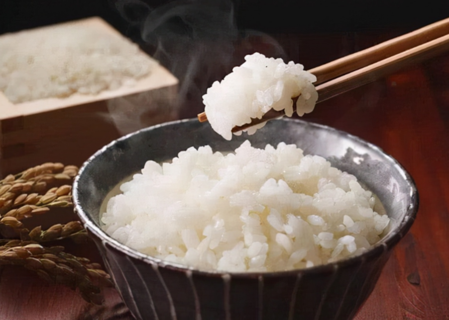 美的蒸汽阀电饭煲测评,轻松做出香甜好米饭的第3张示图 美的蒸汽阀电饭煲测评,轻松做出香甜好米饭的第3张示图