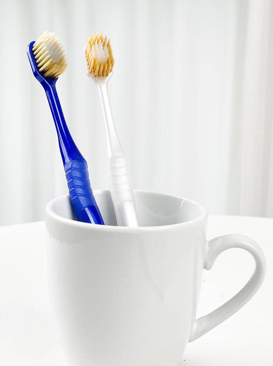 怎样避免“一口烂牙”，首先需要选对牙刷！
