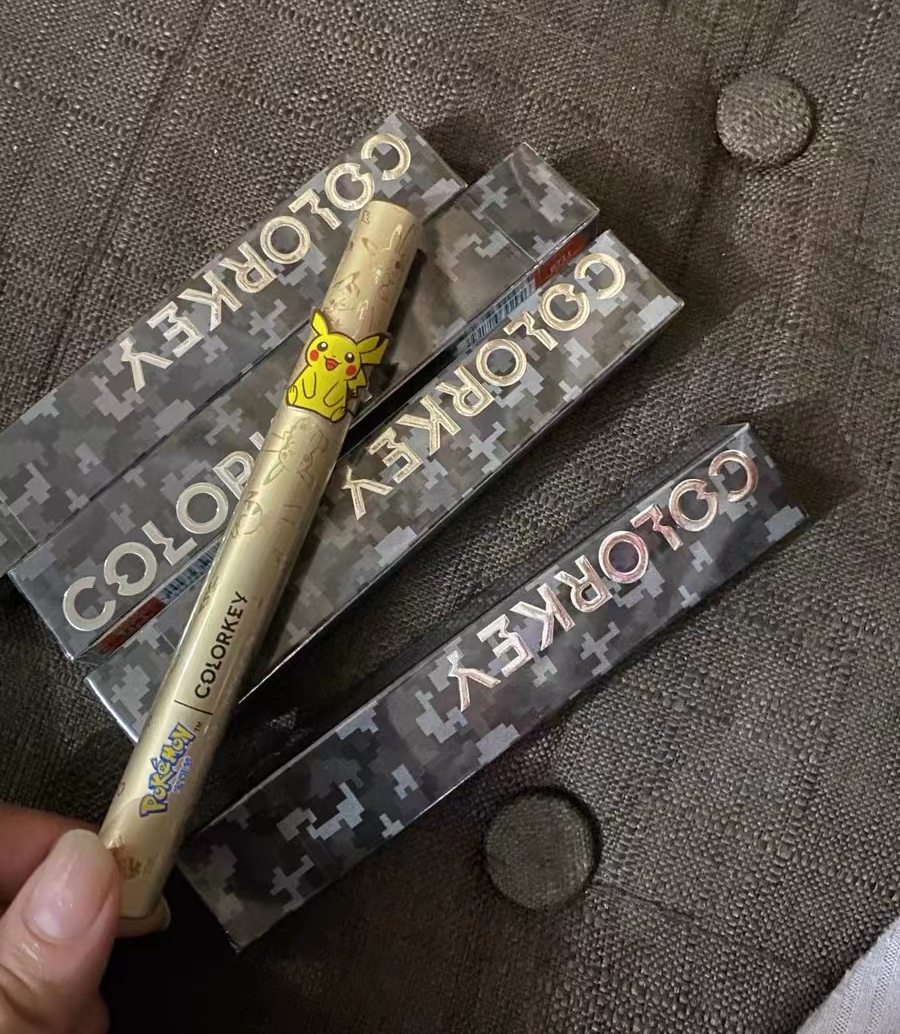 皮卡丘联名的珂拉琪口红电到我了~挑到我眼花！-JinMo之家