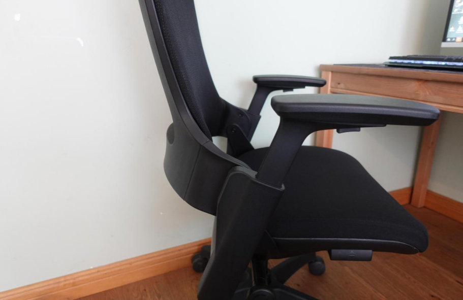 永艺米勒特电脑椅评测：坐感更舒适，舒缓久坐腰酸背痛的第5张示图