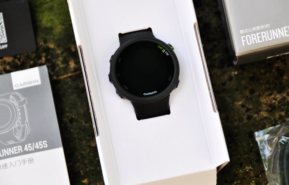 入门跑者和极简跑者的优选之作，佳明FR45-JinMo之家