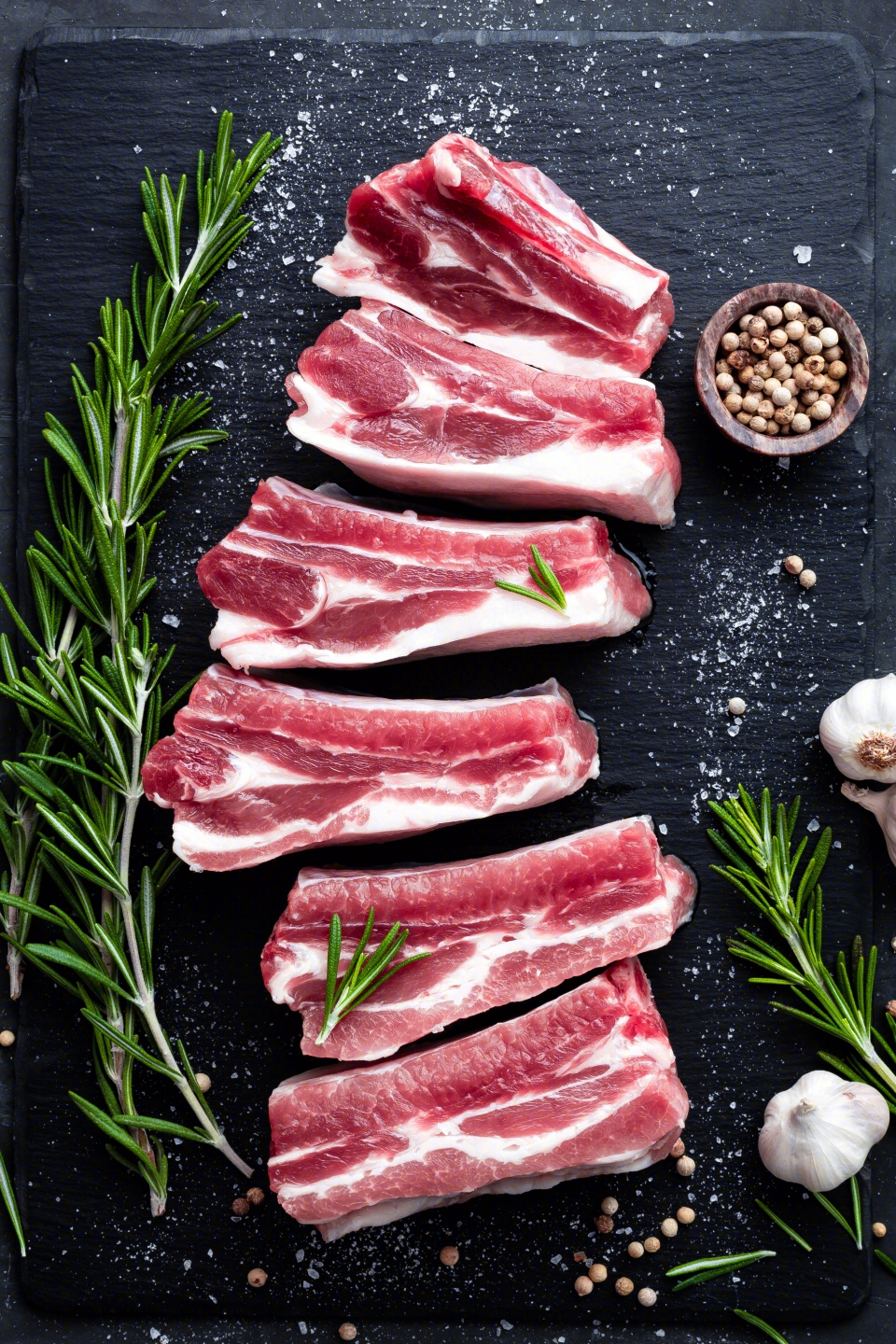 精气神黑猪肋排测评,散养山黑猪味美肉更鲜的第3张示图 精气神黑猪肋排测评,散养山黑猪味美肉更鲜的第3张示图