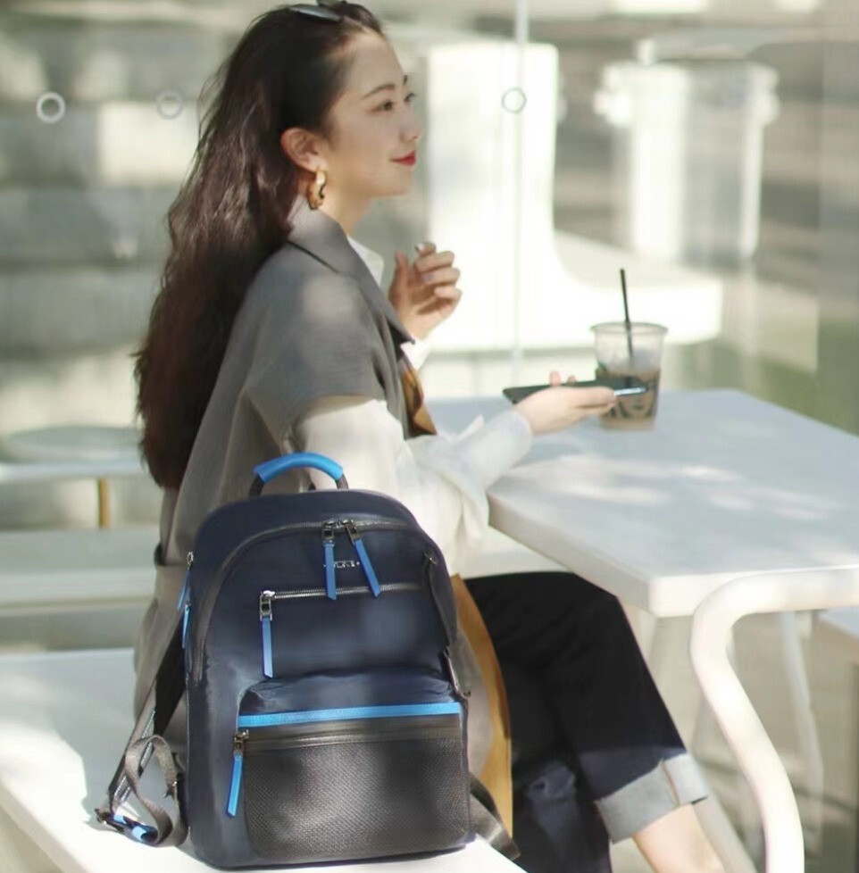 途明（TUMI）女士背包，与你轻巧相伴前行-JinMo之家