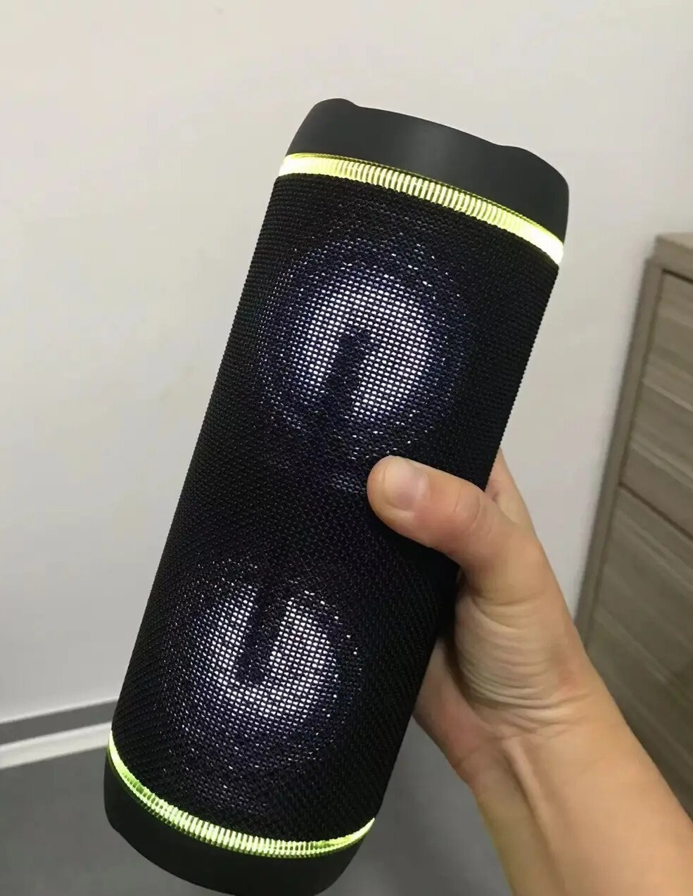 小巧又智能的蓝牙扬声器，释兰让声音效果更出彩的第2张示图