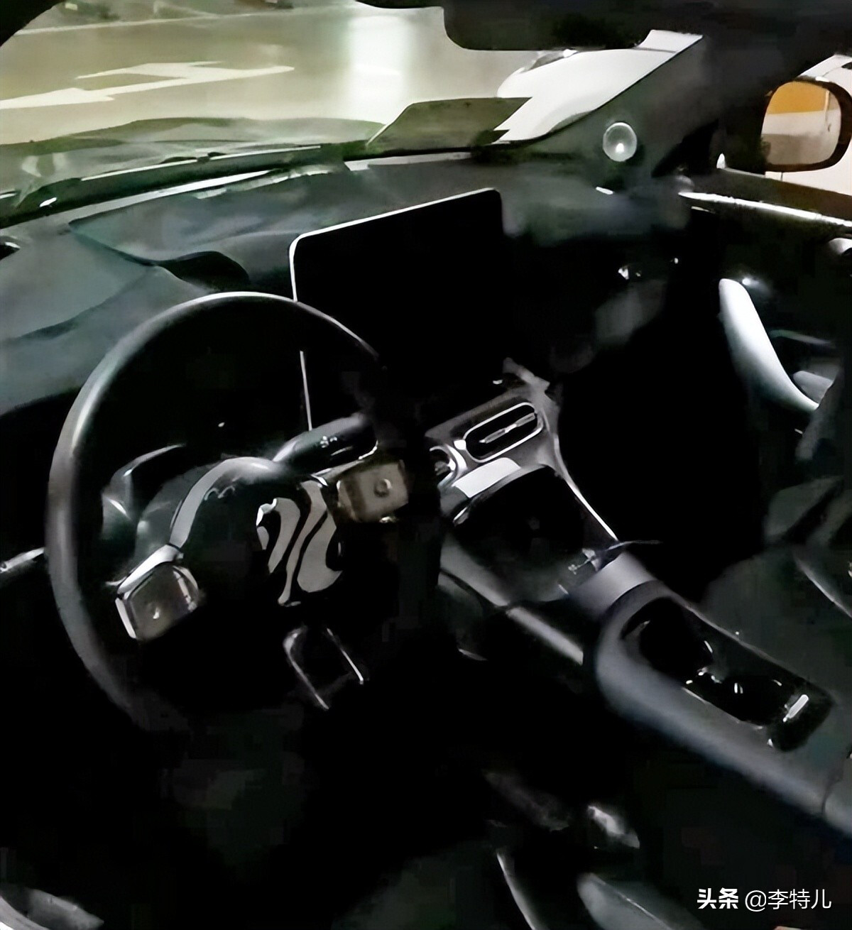 奔驰吉利联手打造新车发布，命名smart精灵#1，车宽近2米轴距2750的第5张示图