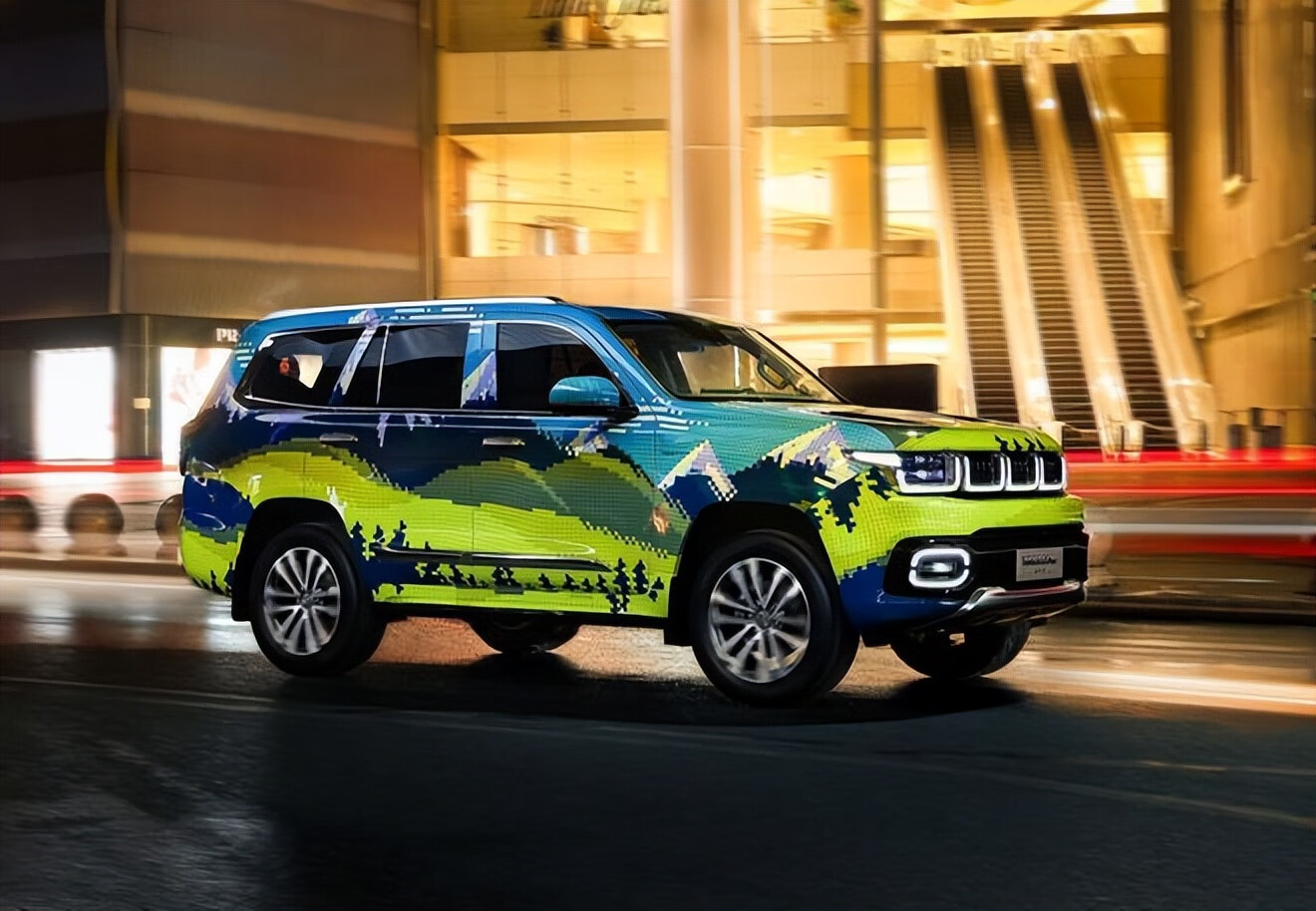 北汽BJ60实车曝光三把锁+四驱续航1000km-JinMo之家