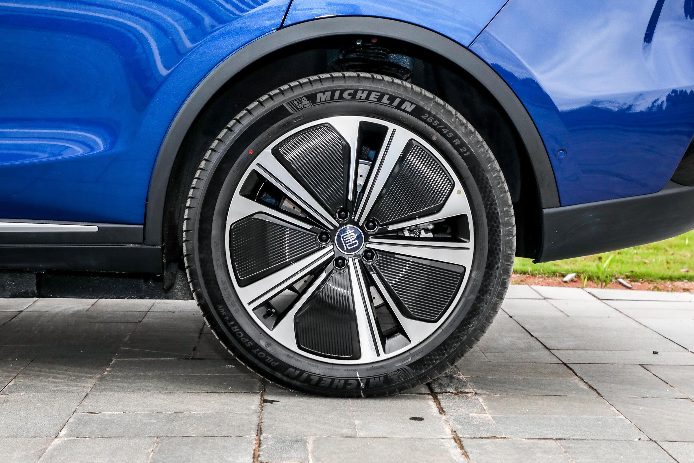 2022款比亚迪唐EV正式发布，最高续航730公里，预计售价30万元起的第6张示图