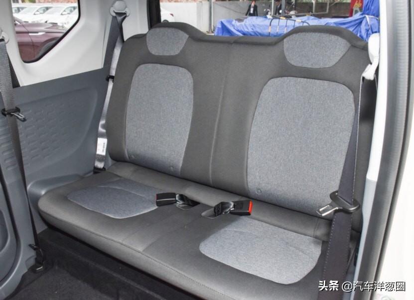 宏光MINIEV续航翻倍,但价格也翻倍!还值得买吗?的第5张示图 宏光MINIEV续航翻倍,但价格也翻倍!还值得买吗?的第5张示图