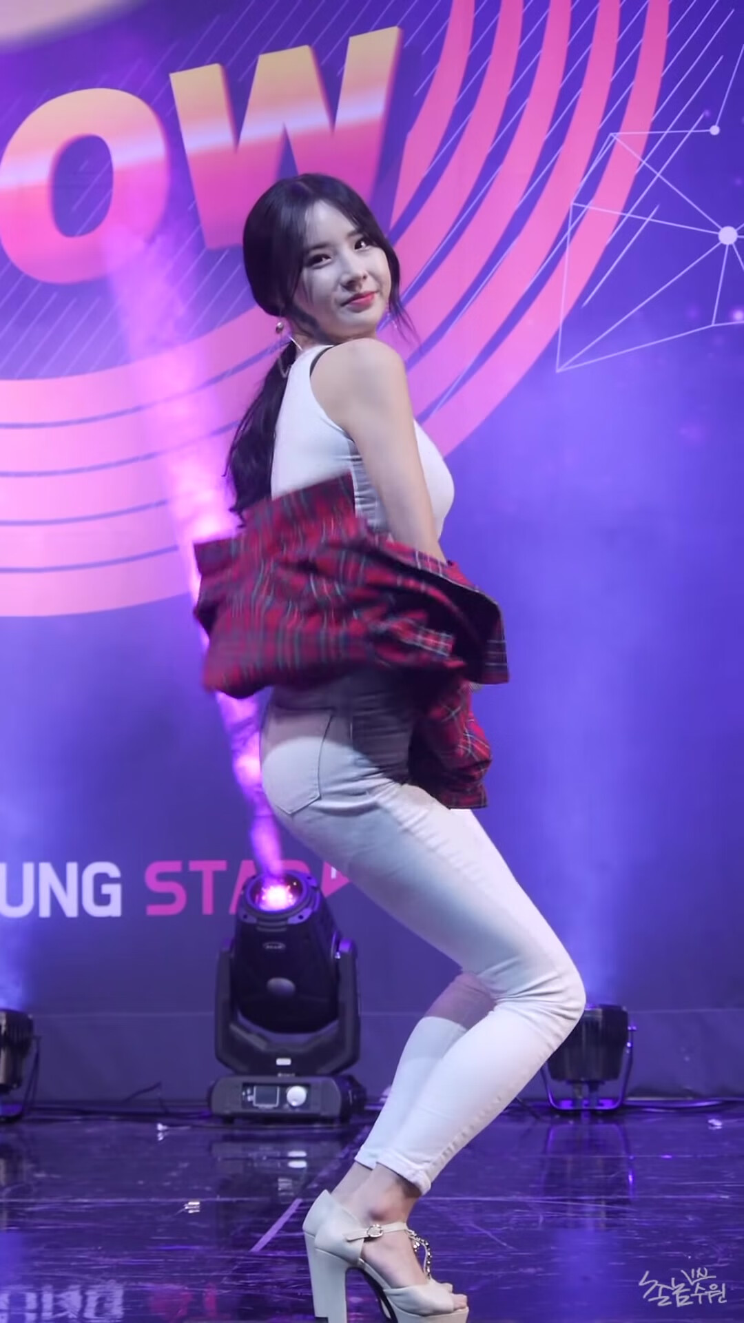 10 Stage Photos of Pocket Girls Member Habin