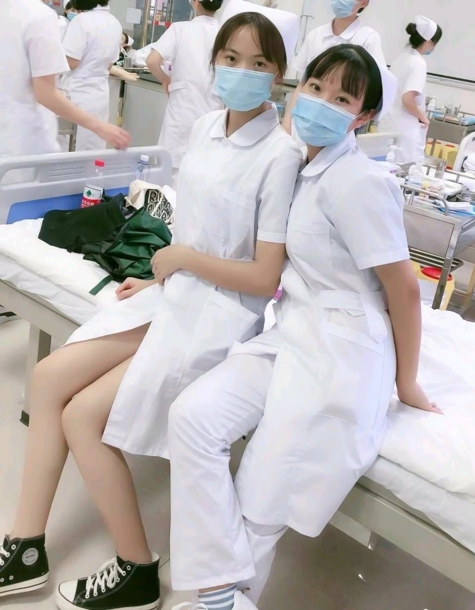 看護師の画像4枚