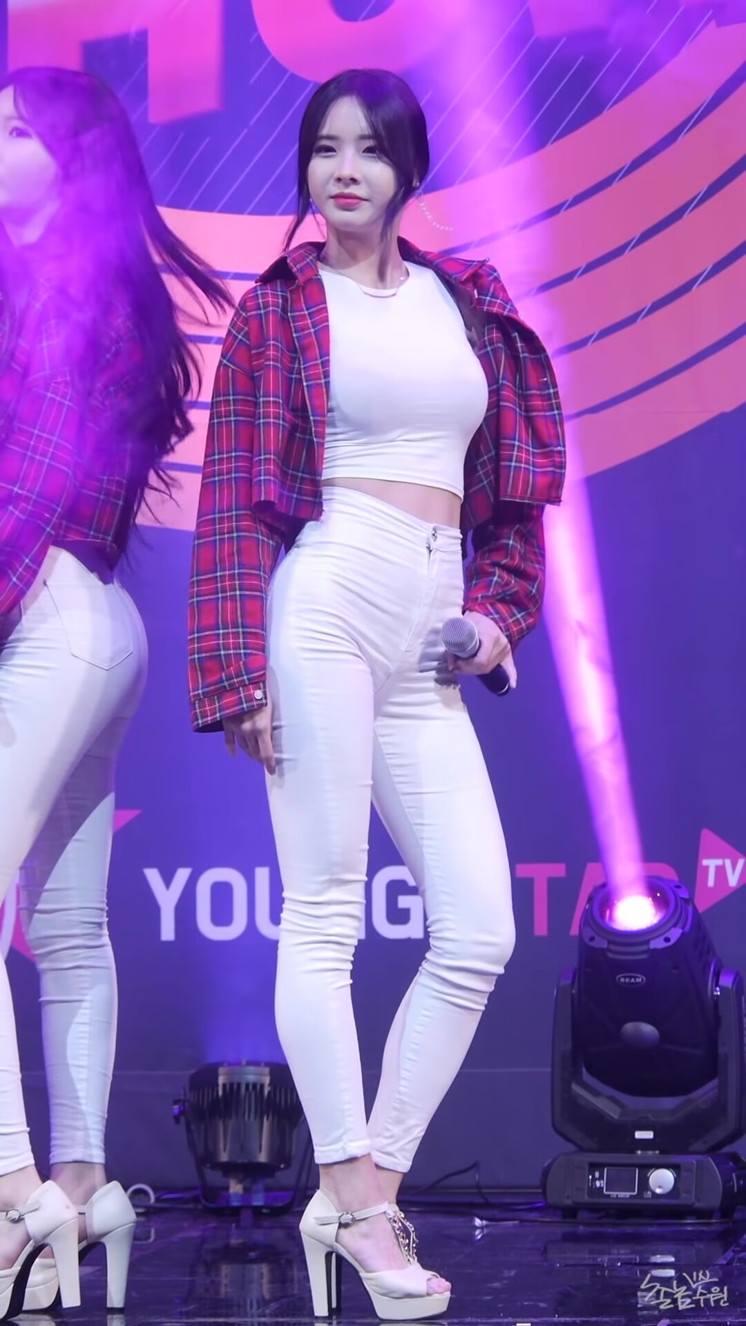 10 Stage Photos of Pocket Girls Member Habin