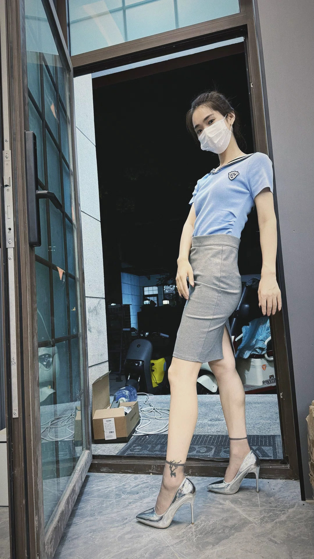 ハイヒールを履いた美女のコーディネート写真7枚