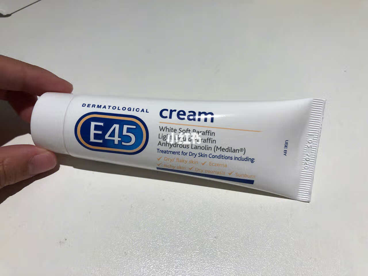 【英国好物推荐】 图一是E45乳膏，英国专门用来缓解皮肤干燥 