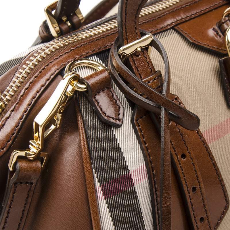 burberry 巴宝莉女士深棕褐色经典格纹织物布雷兹托特包 3887184