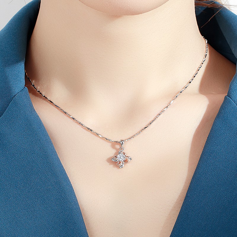 沫兰 简约双色四叶草项链