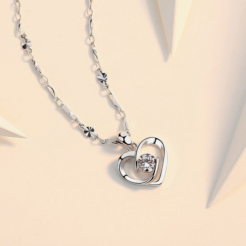 沫兰 时尚心形镶钻项链
