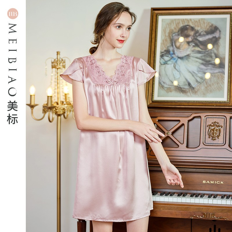 American Standard silk nightdress women's spring and summer 19 mm heavy short sleeved lace pajamas mulberry silk sexy home clothes American Standard silk nightdress women's spring and summer 19 mm heavy short sleeved lace pajamas mulberry silk sexy home clothes