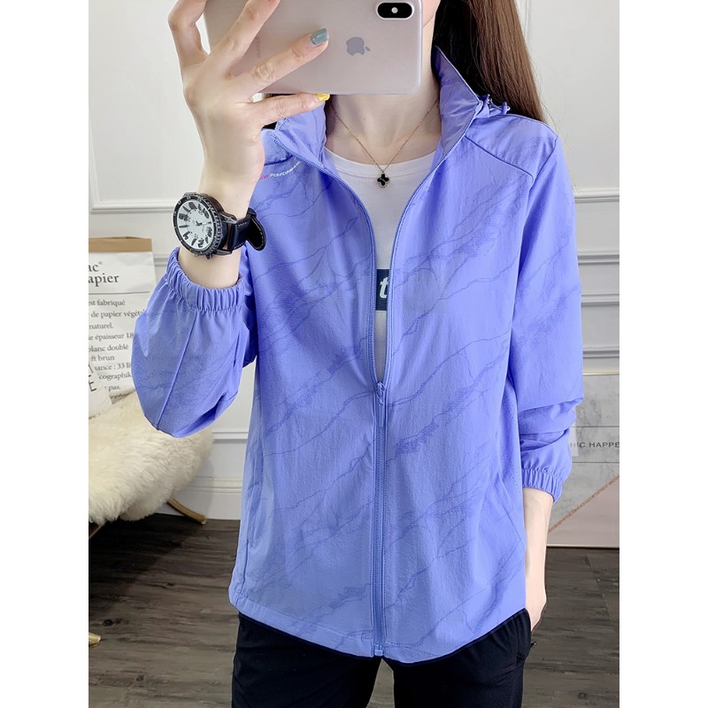 The same style of women's assault jacket in fnkm mall 2021 spring and autumn winter new single-layer thin style foreign style mother's Outdoor Jacket 2021 new women's jacket trend