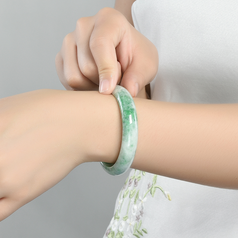 龍徽平安翡翠手镯