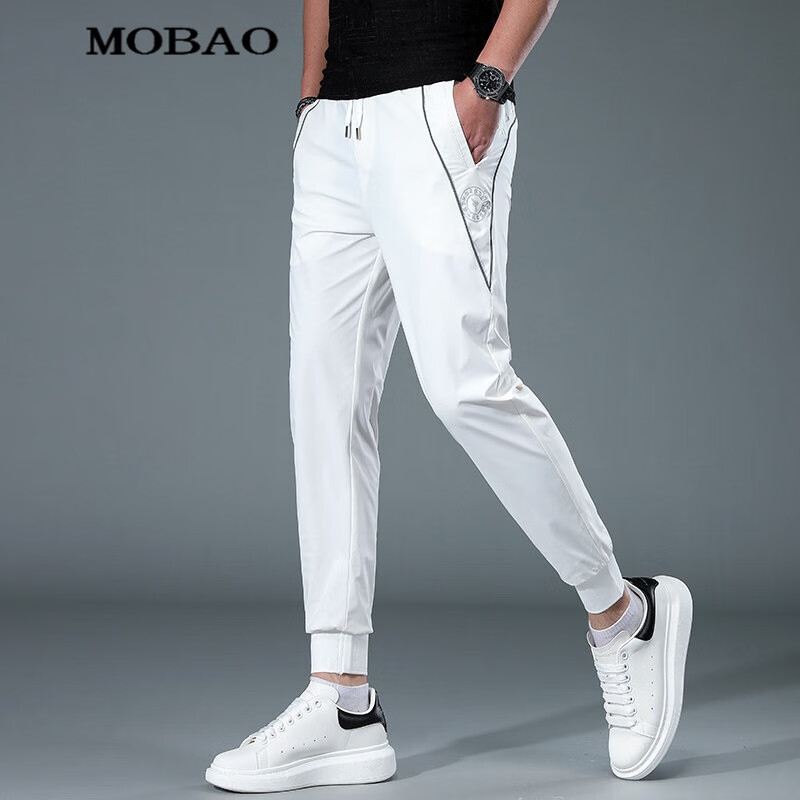 Mobao Hong Kong Light luxury fashion brand 2022 summer new white casual pants men's thin style, versatile small foot leggings, slim Capris men