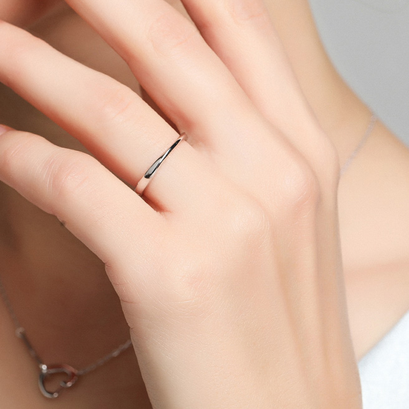 MZMZ莫比乌斯环情侣对戒