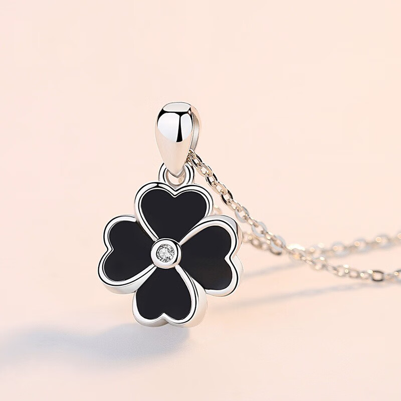 甜甜猫 银饰四叶草项链