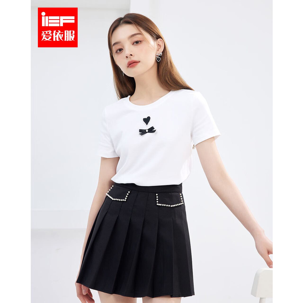 IEF / aiyifu short sleeve T-shirt women's summer 2022 new Korean style design temperament beautiful back love top 3107a-d493-