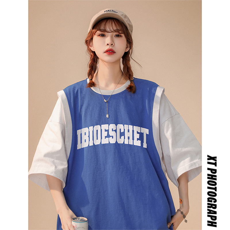 15-18 seven point middle sleeve top worn by teenagers, junior middle school students and senior high school students. Female summer tide ins minority design feeling couple loose basketball fake two short sleeve t-shirts