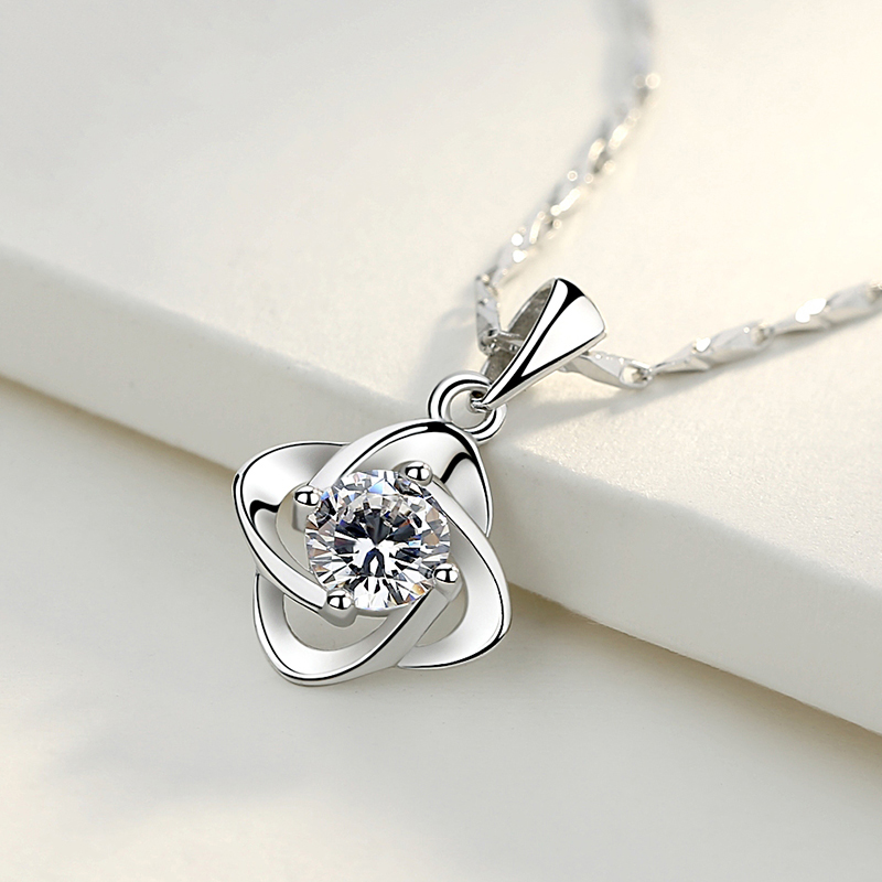 唯一 四叶草情侣锁骨链