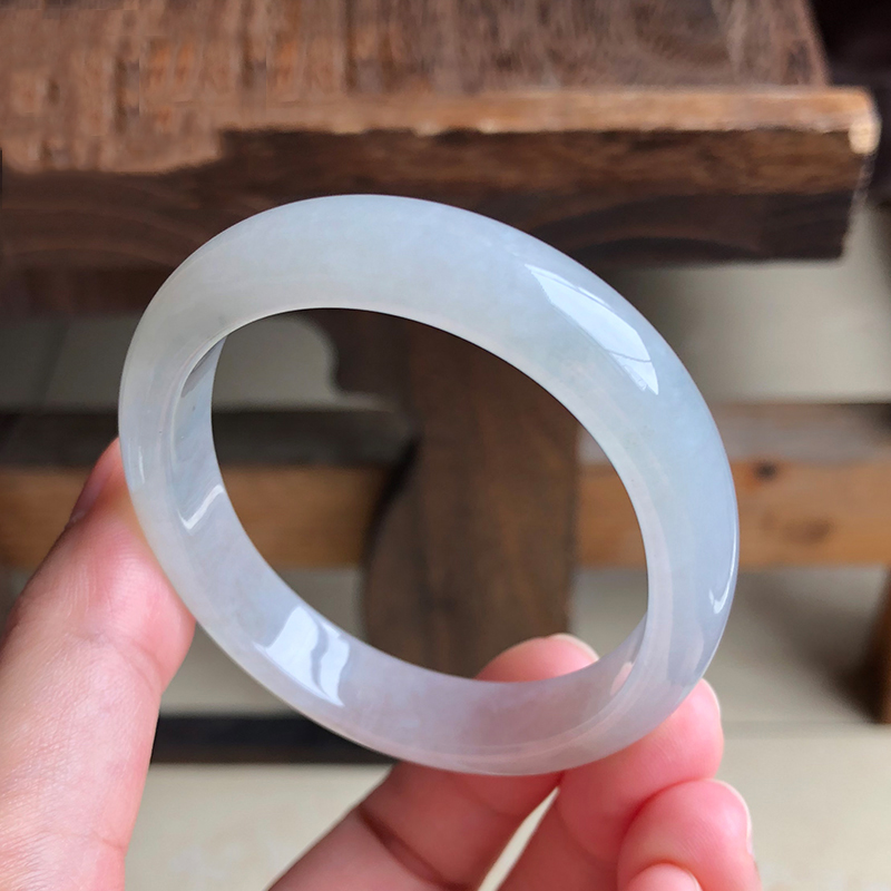 百博冰糯种翡翠手镯