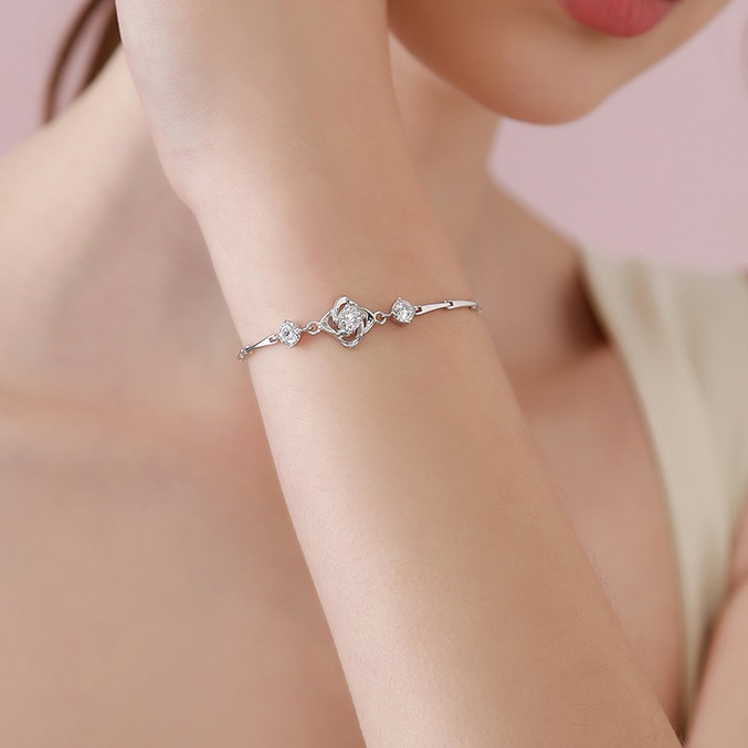 唯一 女士闪耀手链