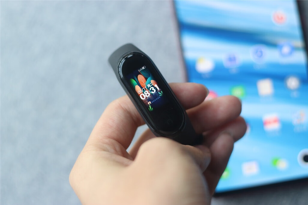 小米手环4发布了，为何提前一年到来？对小米来说意义重大！