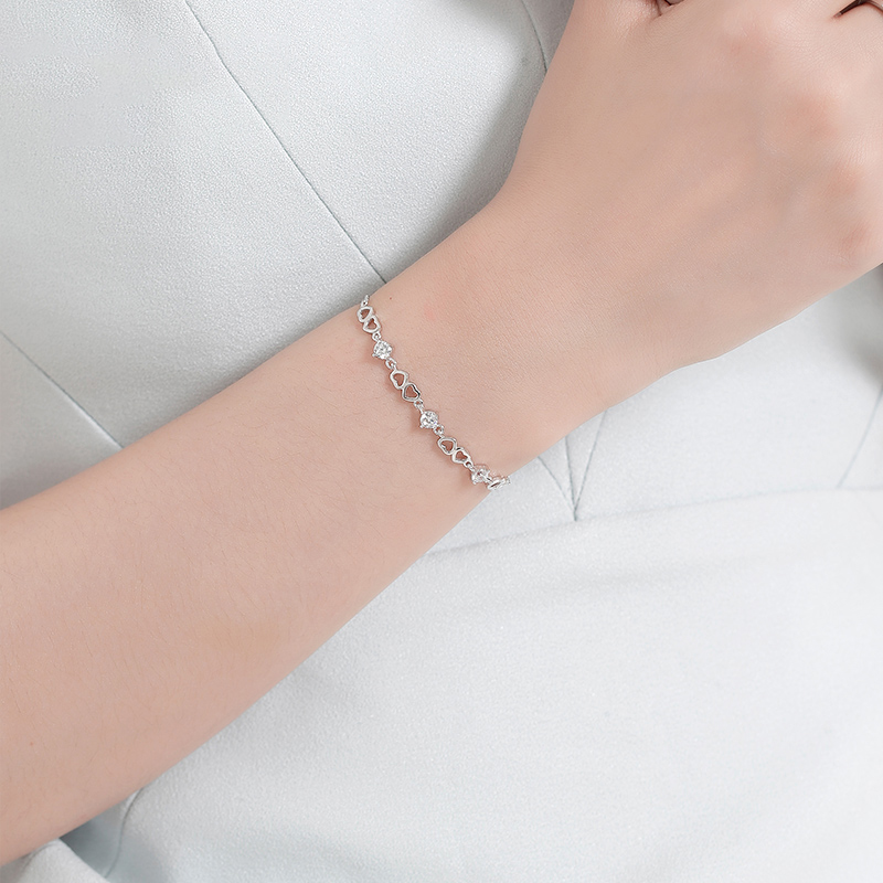 唯一 时尚简约心形手链