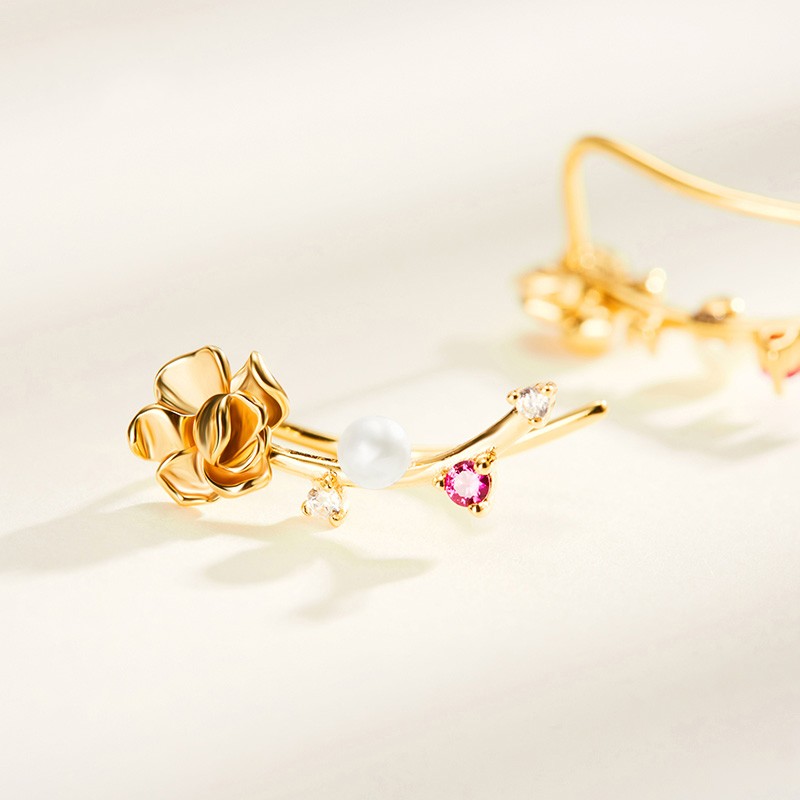 索缇朵 浮雕玫瑰花耳饰