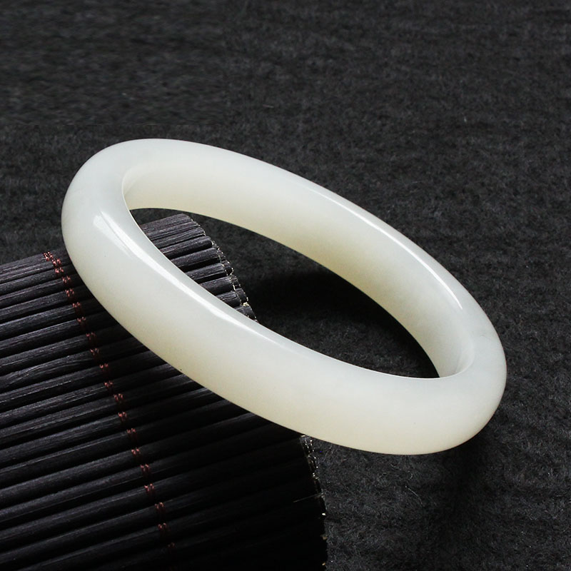 臻玉世家和田玉翡翠手镯