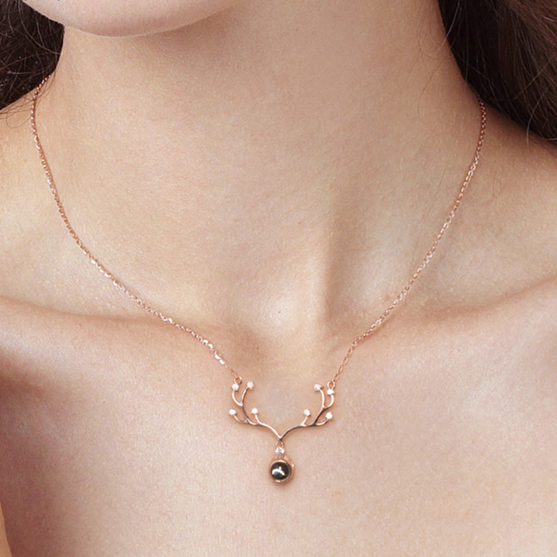 奢蒂 一鹿有你投影项链